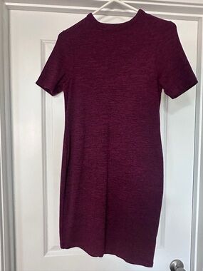 French Connection Heathered Burgundy Short Sleeve Knit Top